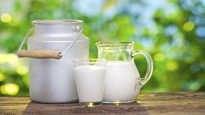 Penjagaan Kesihatan Semasa Hamil minum susu segar
