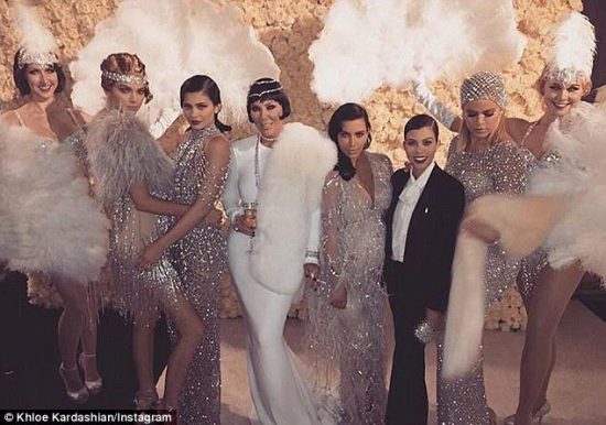 Τιμή σοκ για το πάρτι της μητέρας των Kardashian ( Photos)