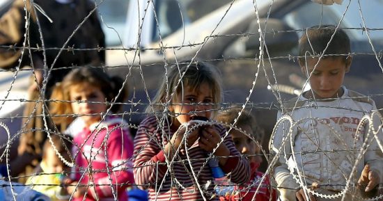 Έψαχναν λεφτά για τους πρόσφυγες και τα έδιναν σε… φάρμες!