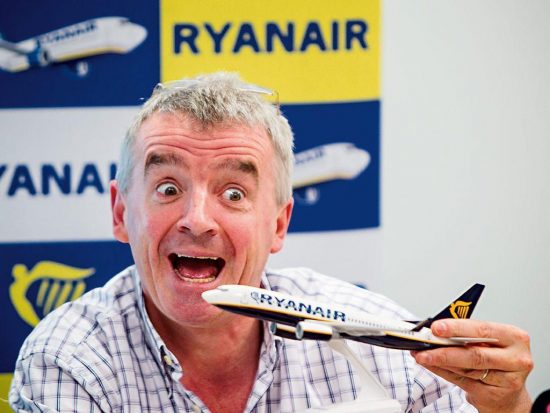 Ryanair: Μέχρι τα μεσάνυχτα αγοράστε εισιτήριο με 9,99