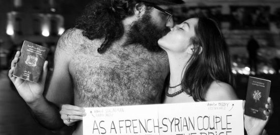 Viral: Ένα φιλί που έκανε τον γύρο του κόσμου