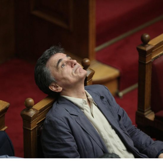 Νέο μνημόνιο «βλέπει» η FAZ: Αμφίβολο κατά πόσον η Ελλάδα θα τα καταφέρει