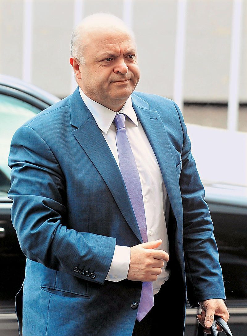 Γιώργος Ζαννιάς. Ετών 57. Τέως πρόεδρος Εθνικής Τράπεζας.