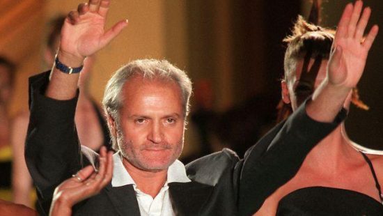 Gianni Versace: 18 χρόνια μετά την αποτρόπαια δολοφονία του, ο θρύλος του ζει!