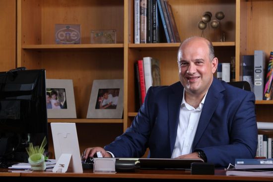 Η Cosmote καθιερώνει την υποτροφία “Ζαχαρίας Πιπερίδης”