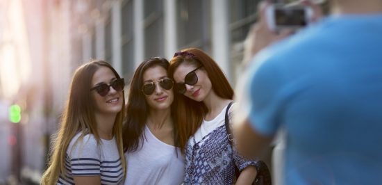 Πώς το Instagram αλλάζει τα ρούχα που φοράμε και αγοράζουμε
