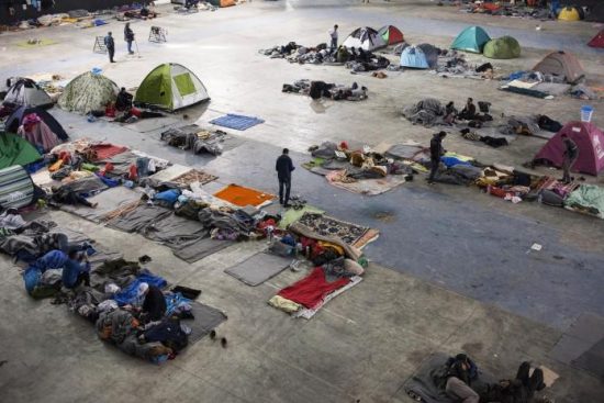 Κανένα σχέδιο για τους μετανάστες. Ούτε ένα κέντρο υποδοχής. Κραυγές αγωνίας από τους πολίτες