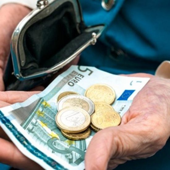 Συντάξεις: Έρχονται αυξήσεις έως και 92 ευρώ-Ποιοι κερδίζουν και από πότε