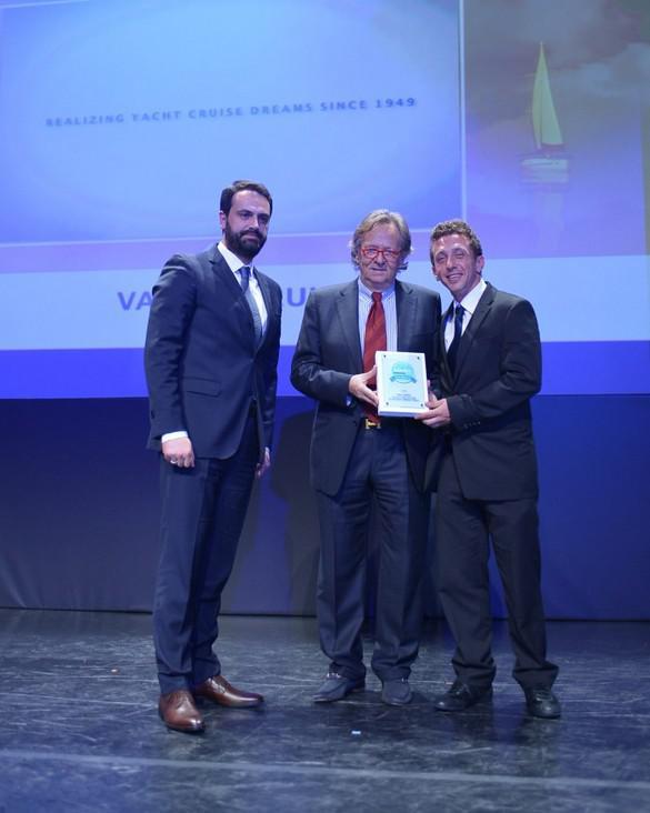 Η Variety Cruises παρέλαβε χρυσό βραβείο στα Greek Tourism Award στην κατηγορία “Κρουαζιέρα στην Ελλάδα με μικρά πλοία”, Mάρτιος 2015.