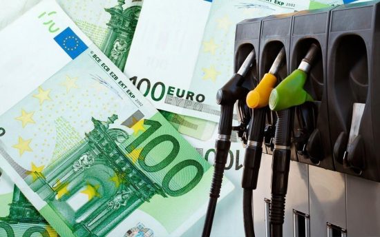 Στοπ στην κερδοσκοπία της αμόλυβδης ζητούν οι βενζινοπώλες από την κυβέρνηση