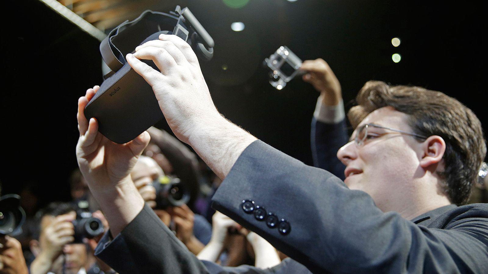 Το «Oculus Rift» κοστίζει $ 600, αλλά θα πρέπει να βάλετε άλλα 1000 για να το χρησιμοποιήσετε