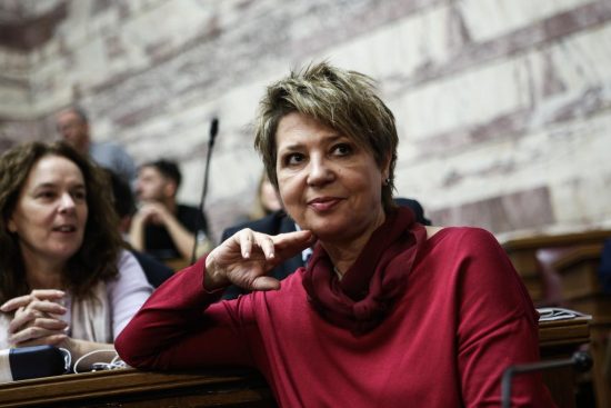Ο. Γεροβασίλη: Μετά τα κανάλια η κυβέρνηση θα βάλει σε… τάξη ραδιοφωνικούς σταθμούς και ιστοσελίδες