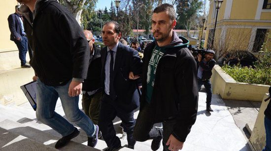 Ποινική δίωξη για τον εκδότη και τους δύο δημοσιογράφους με βαριές κατηγορίες – Τι λέει ο Α. Κούγιας