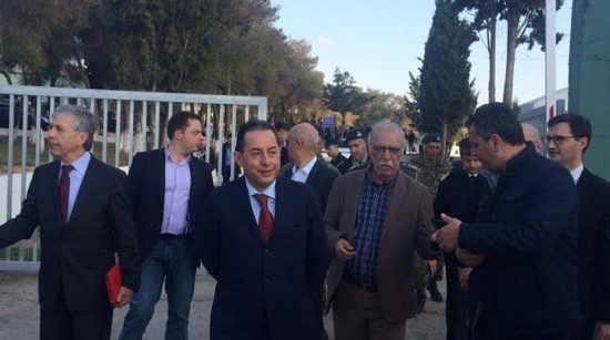 Τώρα το θυμηθήκανε! Ο Βίτσας εξετάζει διάφορα σχέδια για το που θα πάνε οι μετανάστες