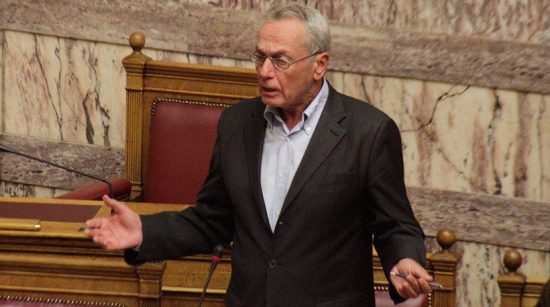 Παραιτείται ο… υπερβολικά ειλικρινής Σγουρίδης – Πολιτική (και νευρική) κρίση στην κυβέρνηση