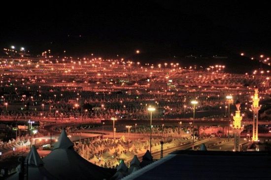 Να μια λύση για τους μετανάστες που μας έρχεται από τη Μέκκα