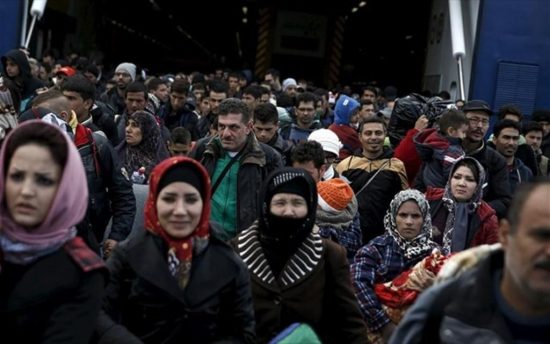 Στο λιμάνι του Πειραιά βρίσκονται πάνω από 3.500 πρόσφυγες