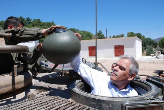 Κάποιος να τον μαζέψει: Είχα σοβαρότερα θέματα να ασχοληθώ λέει ο Τόσκας για τον Σφακιανάκη