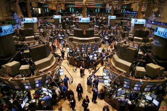 Wall Street: Κατέρριψε και τις 24.000 μονάδες ο Dow Jones, με άλμα 300 μονάδων