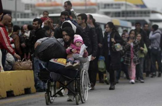 Η συγκλονιστική εξομολόγηση πρόσφυγα, που πέρασε τα σύνορα με αναπηρικό αμαξίδιο