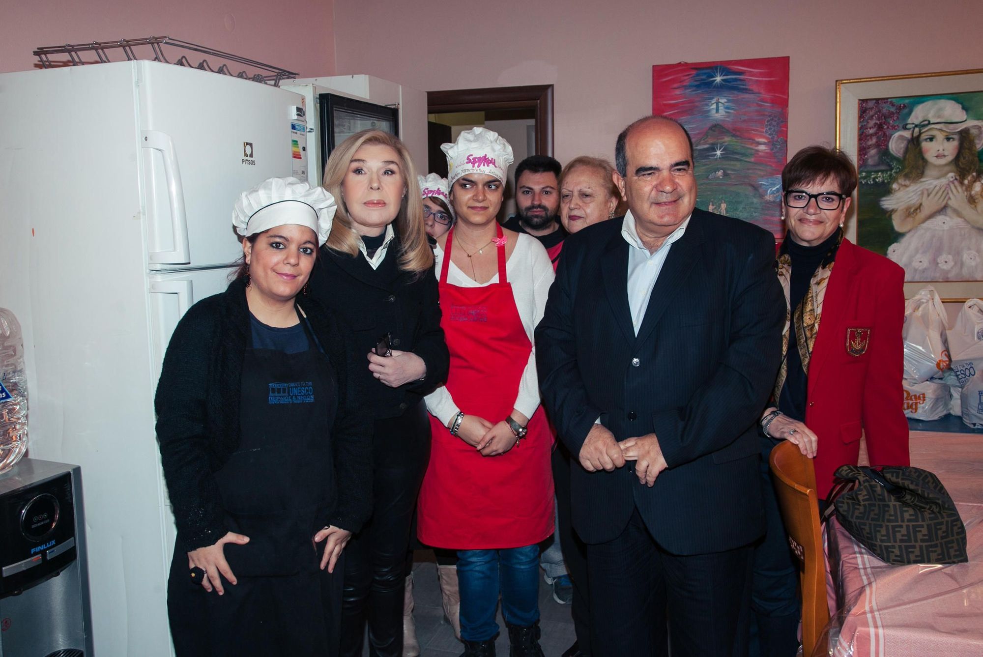 Μαριάννα Βαρδινογιάννη: Συνεχίζει τη στήριξή της στις ευπαθείς κοινωνικές ομάδες