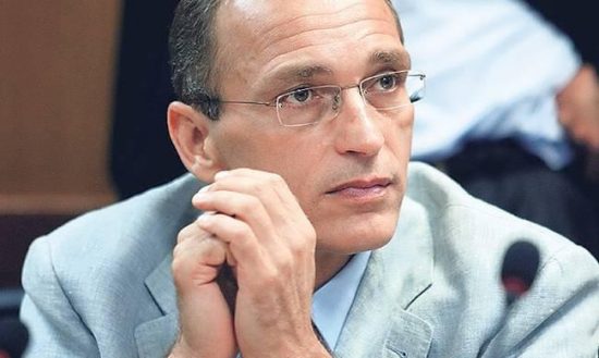 Στους ρυθμούς του Bremain και το ΧΑ. Ο Λεωνίδας Μπόμπολας στους κερδισμένους