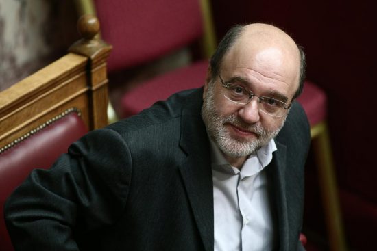 Και όμως για πρώτη φορά ο Αλεξιάδης είναι ειλικρινής όταν είπε ότι τα χειρότερα έρχονται