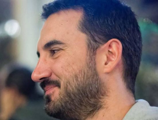 Χαρίτσης: Η έξοδος από το μνημόνιο είναι αλληλένδετη με την αλλαγή παραγωγικού μοντέλου