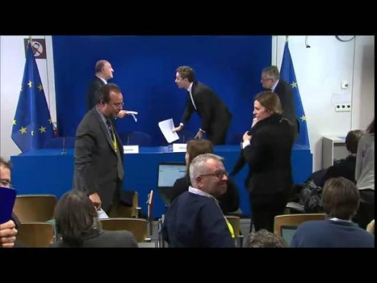 Dijsselbloem: Eπίτηδες πυροδότησα ένα τεράστιο debate για την ελάφρυνση του χρέους (Video)