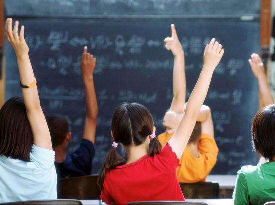 Εντός των επόμενων ημερών οι αποφάσεις για τα σχολεία