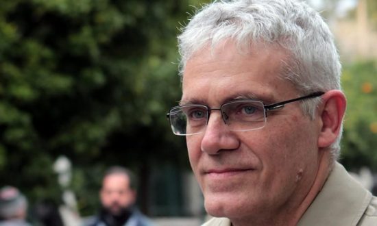 Δυσαρέσκεια στην Κουμουνδούρου για την υποψηφιότητα Τσιρώνη στον Δήμο Αθηναίων