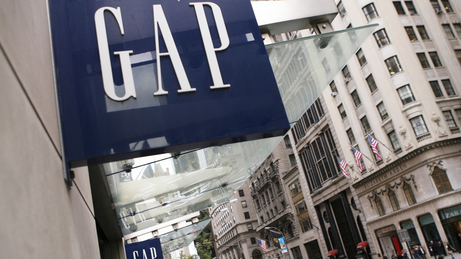 Το  μεγαλύτερο πρόβλημα της Gap που μειώνει τις πωλήσεις