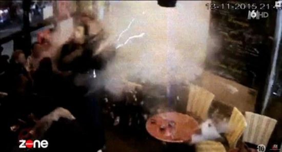 Βίντεο-Σοκ: Ανατινάχθηκε στο Παρίσι σπέρνοντας το θάνατο (Video)