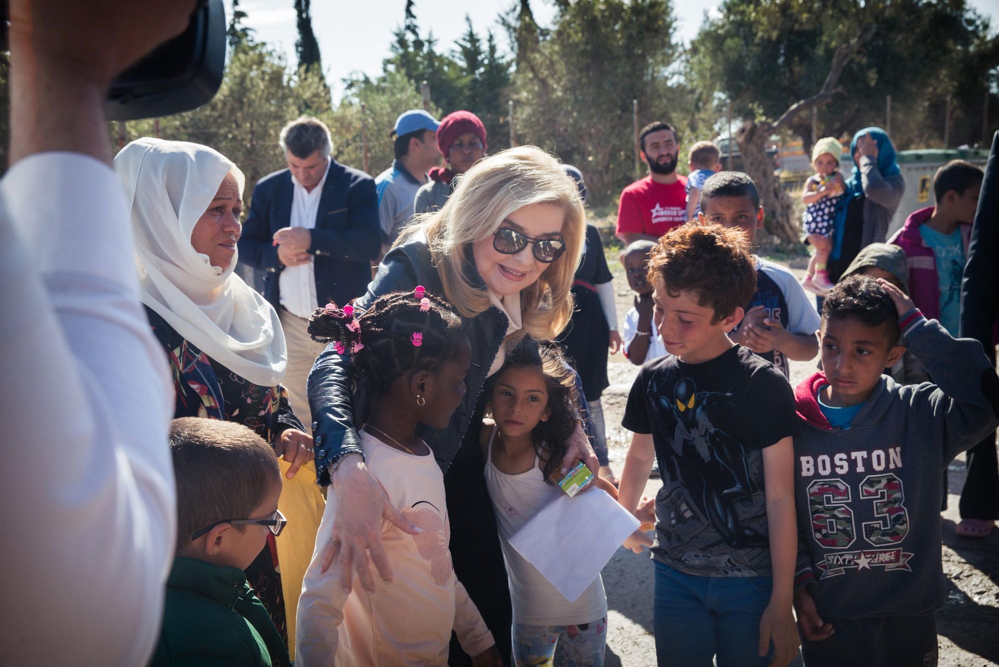 Η Πρέσβυς Καλής Θελήσεως της UNESCO, κ. Μ. Β. Βαρδινογιάννη  στα κέντρα προσφύγων στη Μυτιλήνη