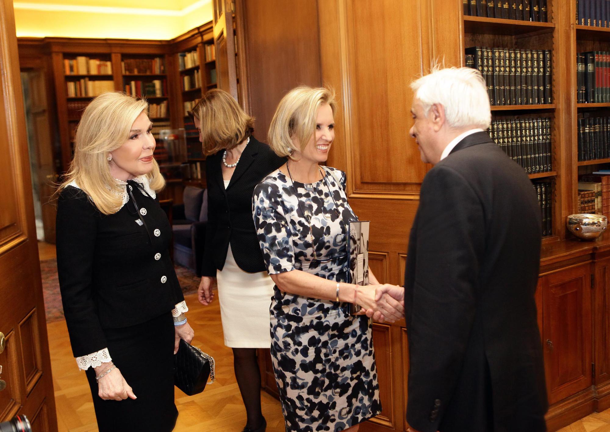 Η Μαριάννα Β. Βαρδινογιάννη και η Kerry Kennedy στο Προεδρικό Μέγαρο