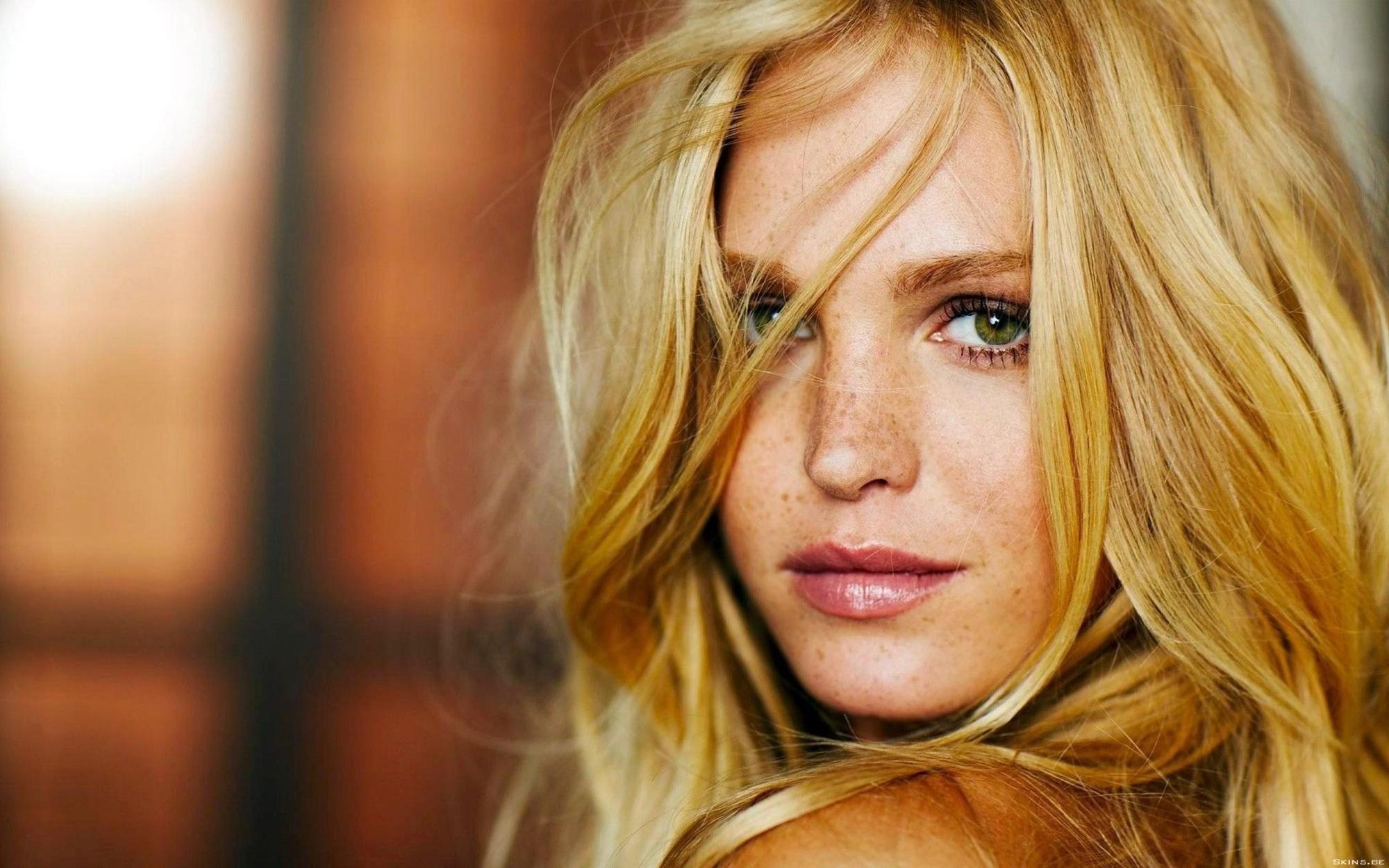 Το μοντέλο  Erin Heatherton αποκάλυψε γιατί έφυγε από την εταιρεία της Victoria’s Secret