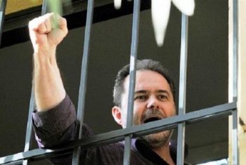 Πως με μια κρυφή τροπολογία γίνεται και πάλι μέλος του ΔΣ της ΔΕΗ