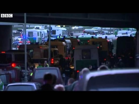900 αστυνομικοί εισβάλουν στον οίκο ανοχής Άρτεμις. Κατηγορίες για φοροδιαφυγή