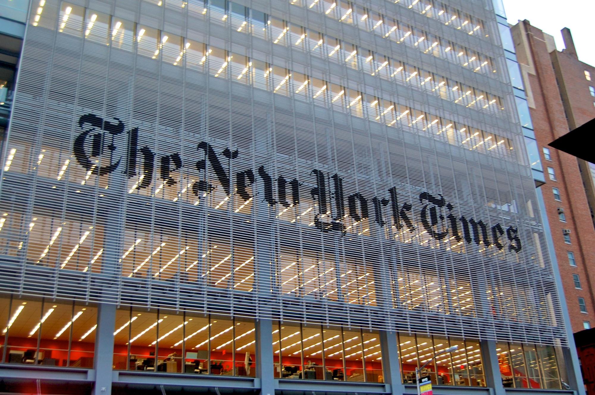 Οι NY Times αποκαλύπτουν ποιες υποψήφιες στηρίζουν για το χρίσμα των Δημοκρατικών