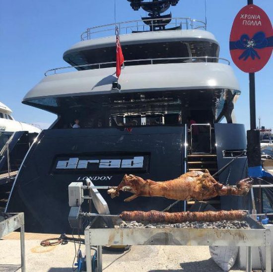 Οι πασχαλινές διακοπές του Γιάννη Κούστα και της αγαπημένης του Δήμητρας