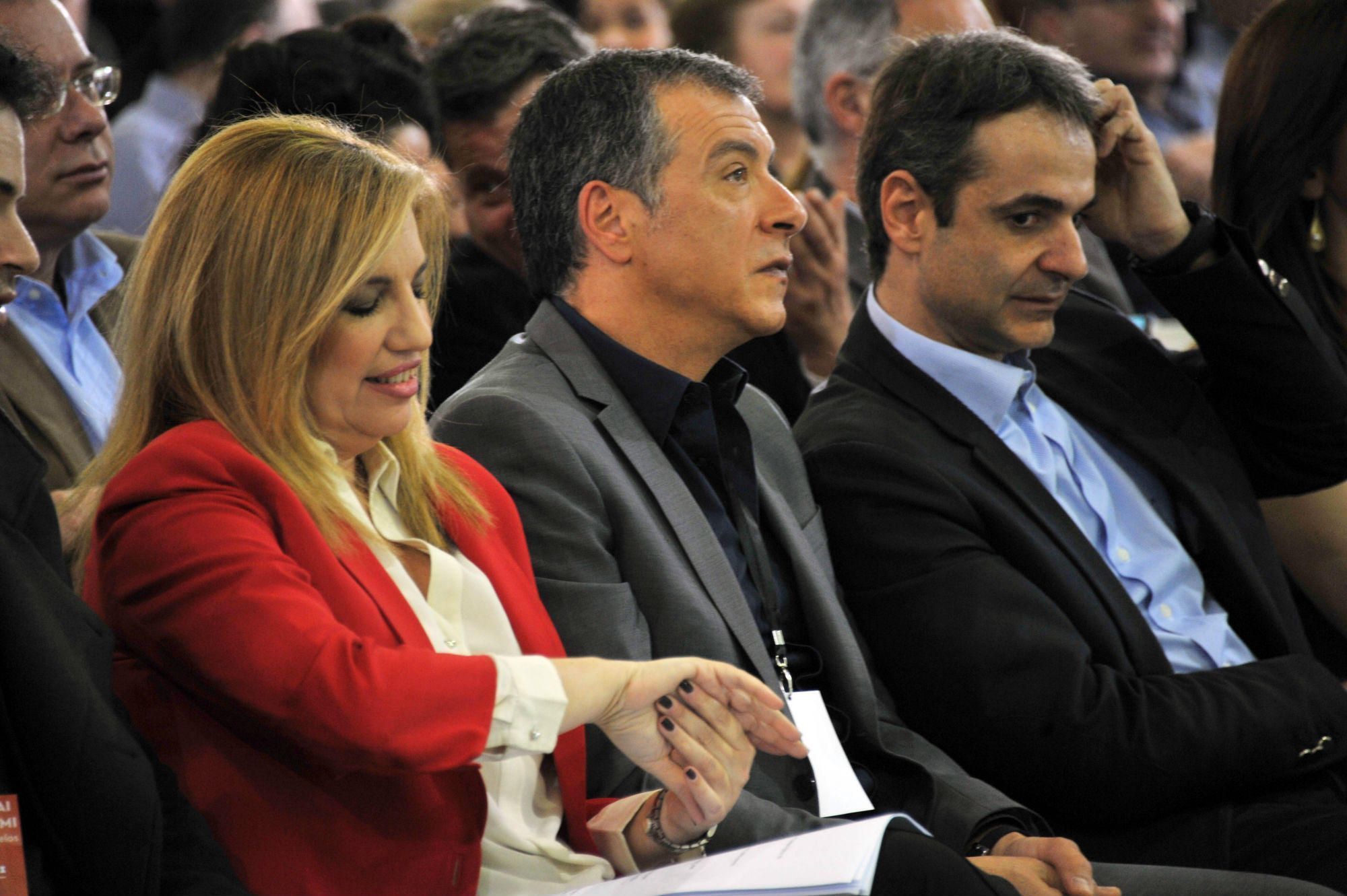 «Όχι» από Γεννηματά-Θεοδωράκη σε κυβερνητική συνεργασία με τον ΣΥΡΙΖΑ