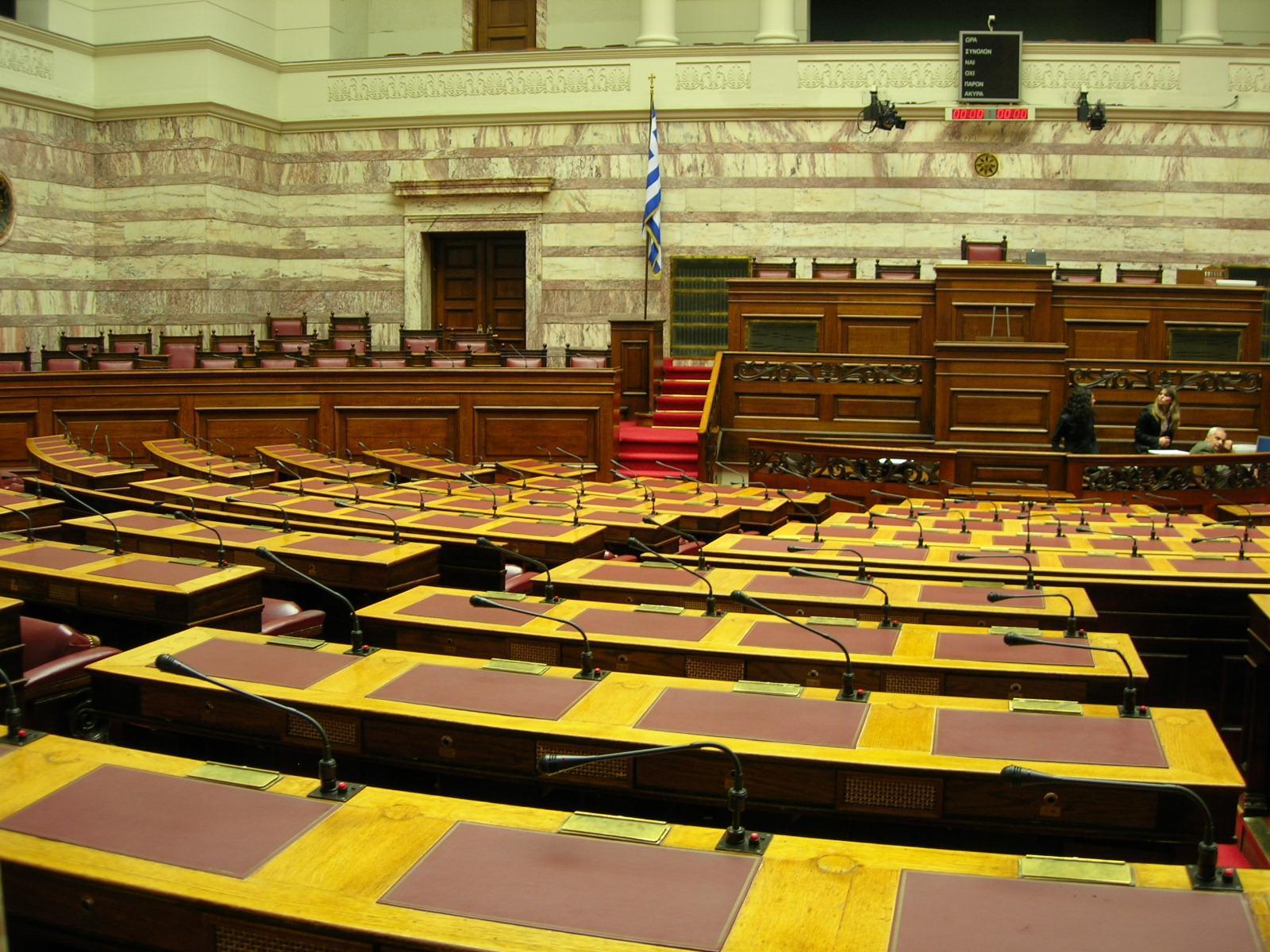 Ποιος κορυφαίος αξιωματούχος της κυβέρνησης είναι στη λίστα της UBS; Τι λένε στο mononews δικαστικές πηγές