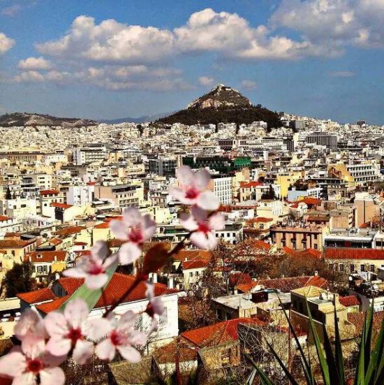 Ανεβαίνει η θερμοκρασία και αγγίζει τους 30 βαθμούς Κελσίου