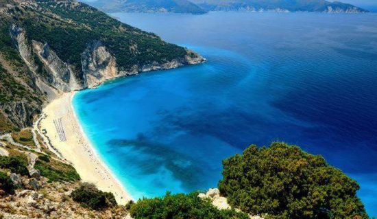 Η Daily Telegraph διαφημίζει τις ομορφιές της Ελλάδας-Αυτές είναι οι 17 καλύτερες παραλίες