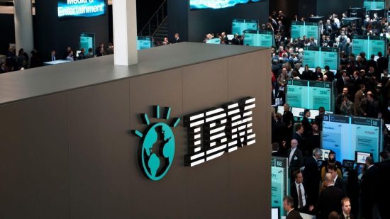 Wall Street: Ήπια άνοδος για τους δείκτες στο άνοιγμα  – Στο +7% η μετοχή της IBM