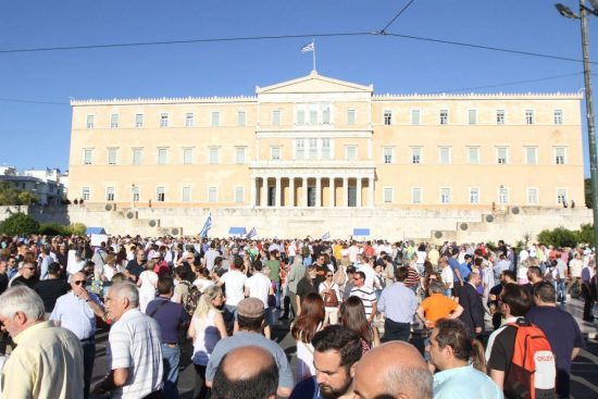 Παραιτηθείτε:  Άλλα είδε ο ΣΥΡΙΖΑ και άλλα τα κόμματα της αντιπολίτευσης