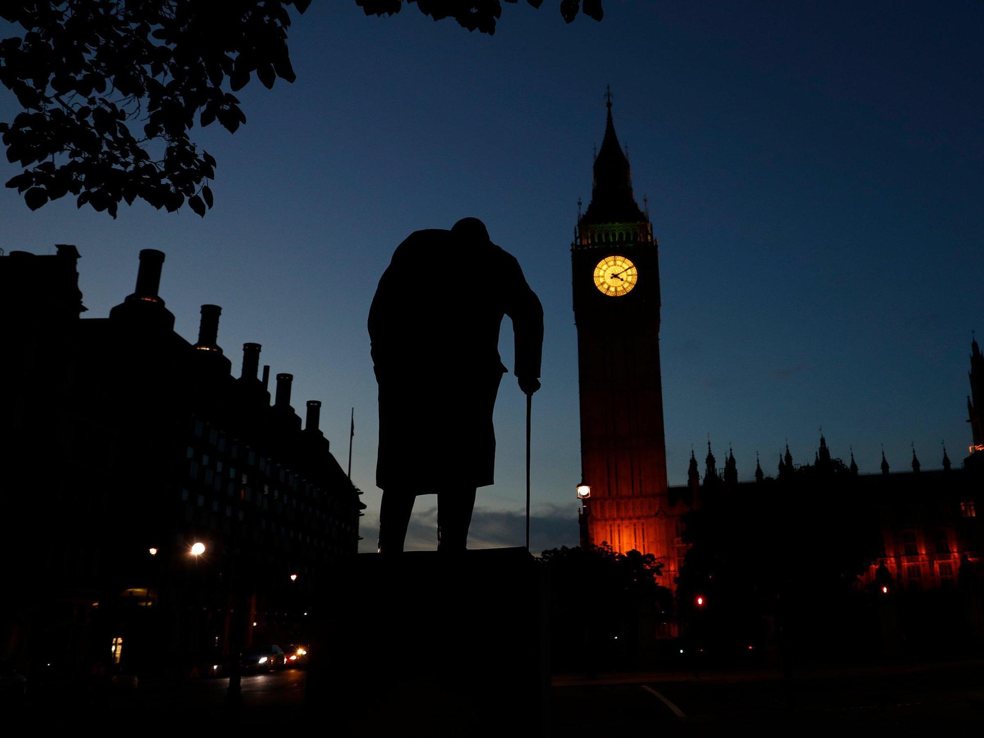 Brexit: Δήλωση βόμβα για τους Έλληνες φοιτητές: “Δεν ξέρουμε τι θα γίνει με τα δίδακτρα το 2018”