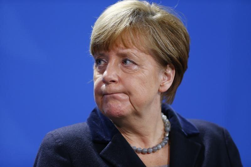 merkel-at-four-and-a-half-year-low-doubts-grow-over-refugee-policy