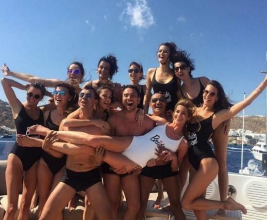 Ana Beatriz Barros: Η δεξίωση, η Βίκυ Καγιά και οι σέξυ παρουσίες