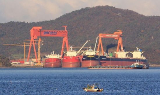 «Κολλάει» στην τιμή το deal της NS Lemos για τα δύο aframax των ναυπηγείων Daehan